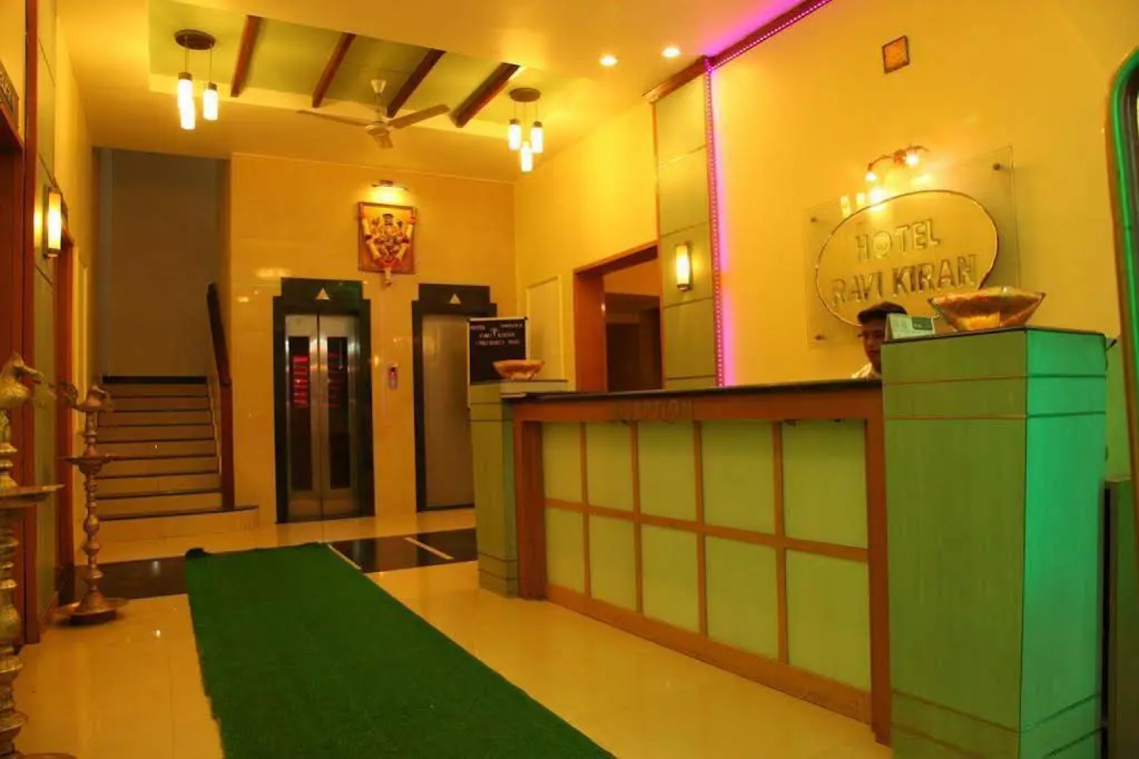 Hotel Ravi Kiran