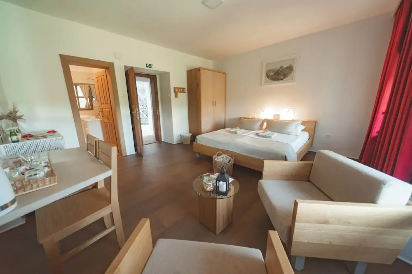 Rooms & Apartments Podsreda Castle