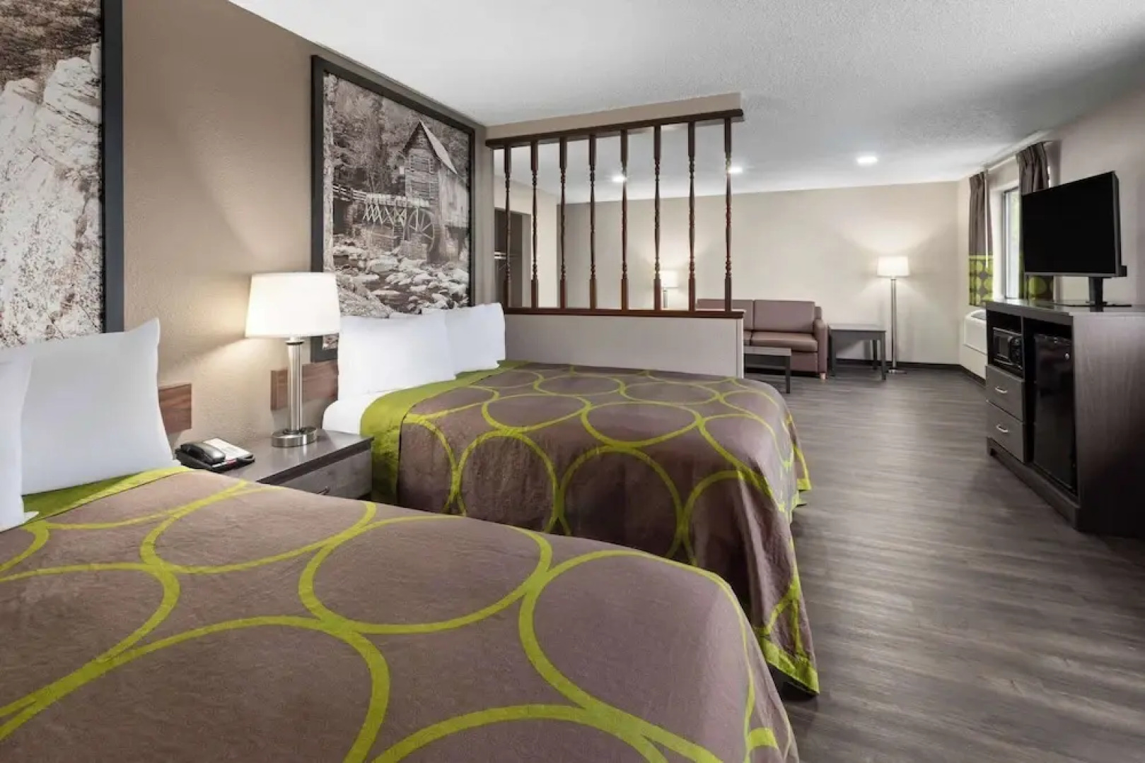 Super 8 by Wyndham Summersville/New River National Park