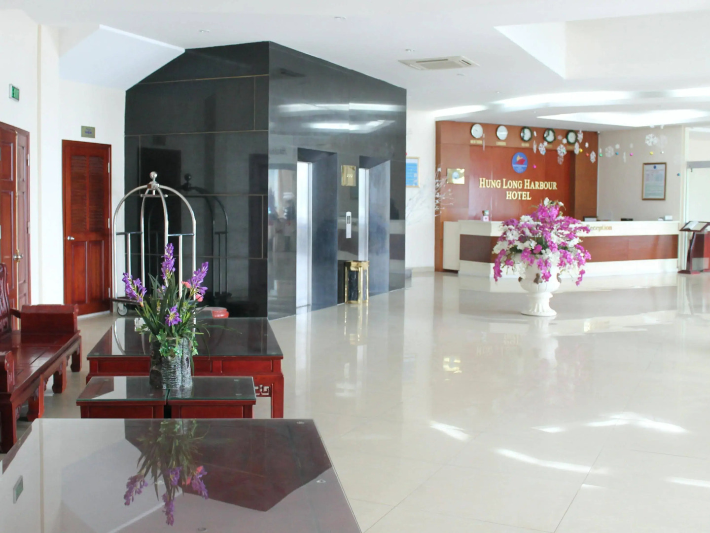 Hung Long Harbour Hotel