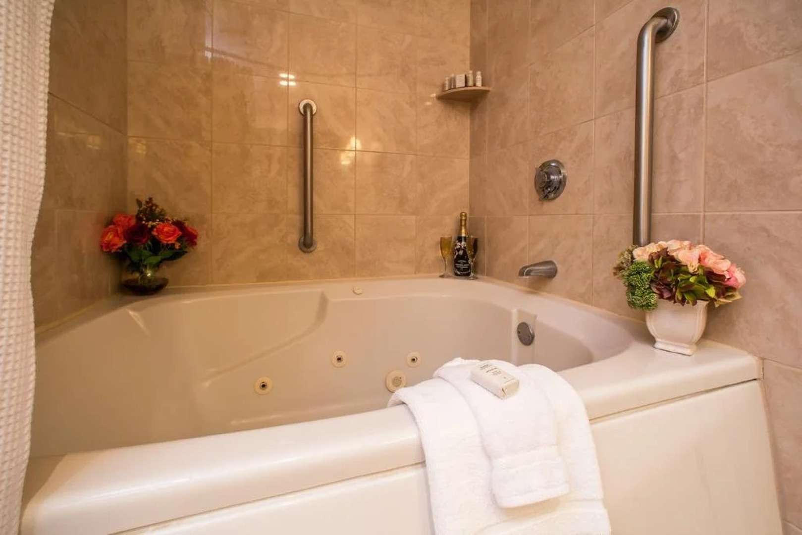 The White Mountain Hotel & Resort