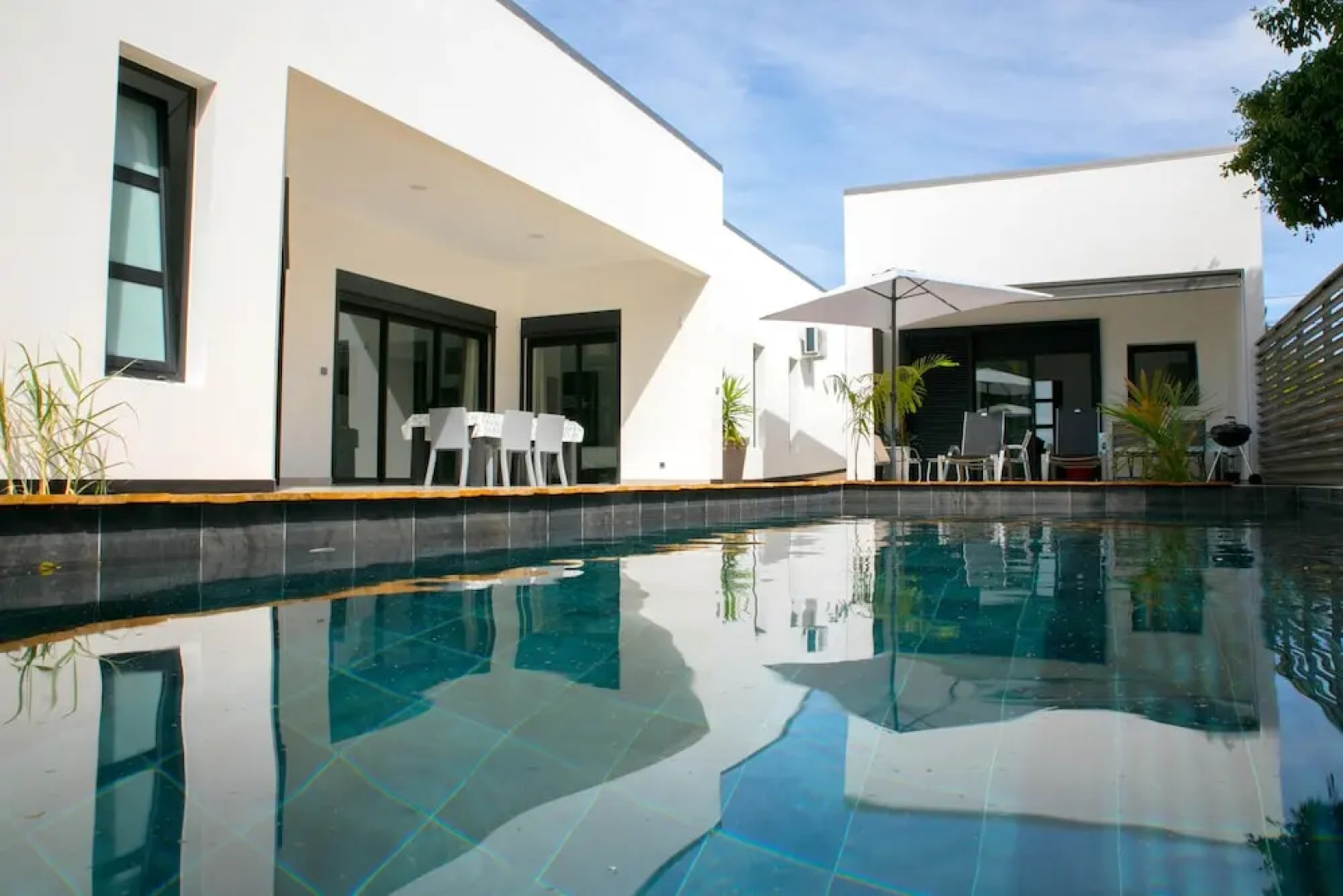 Apartment With one Bedroom in Saint Pierre, With Pool Access, Enclosed