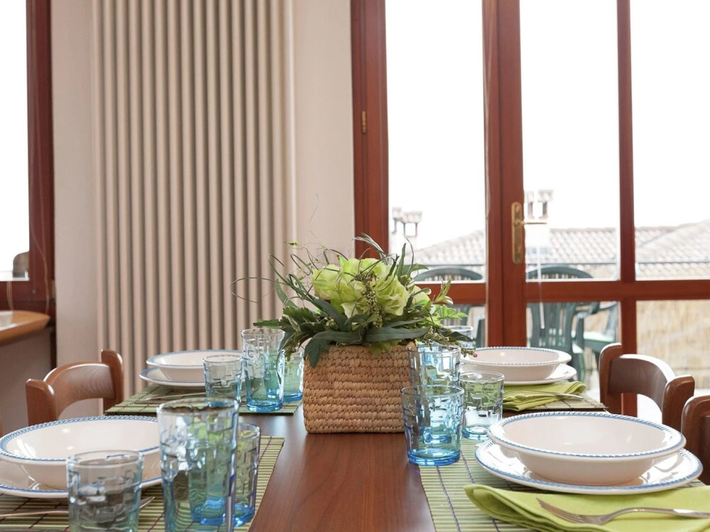 Apartment With Large Terrace and a Magnificent Lake View