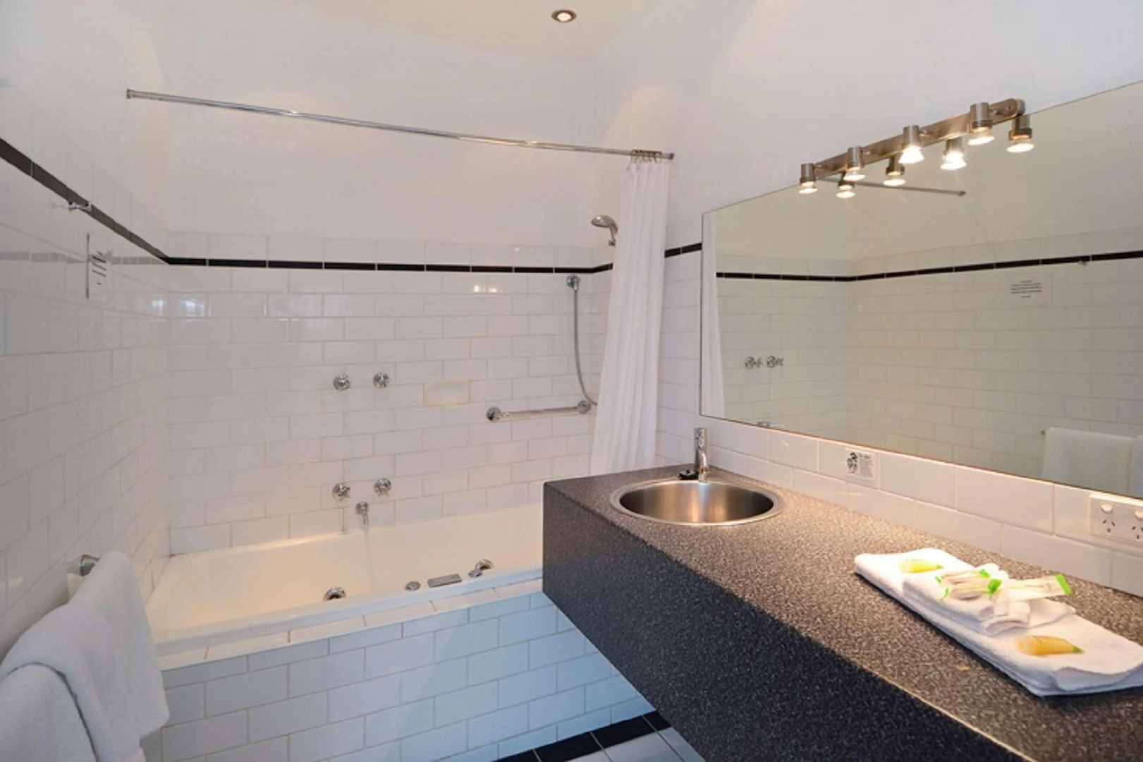 Best Western Geelong Motor Inn & Serviced Apartments