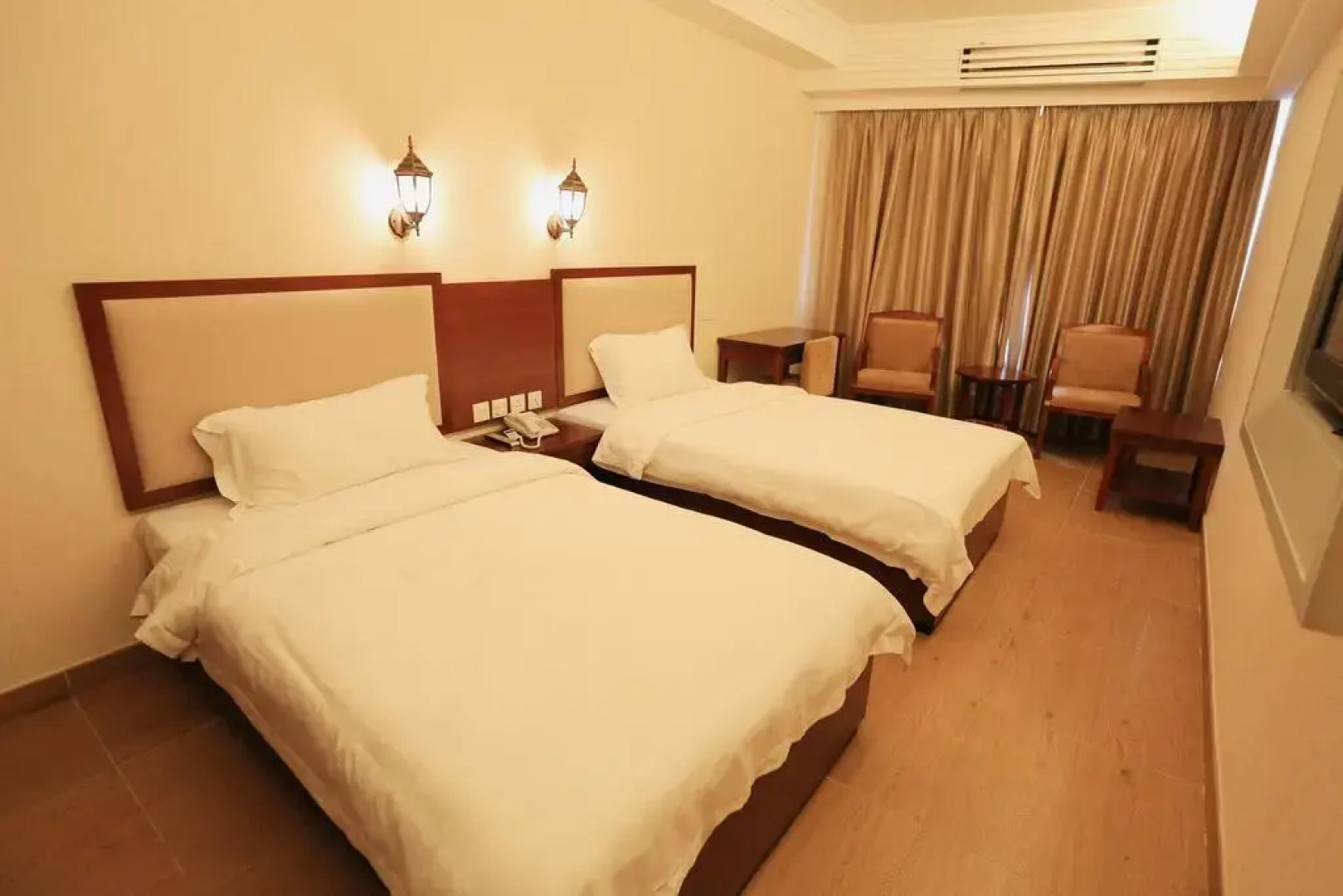Towns Well Hotel