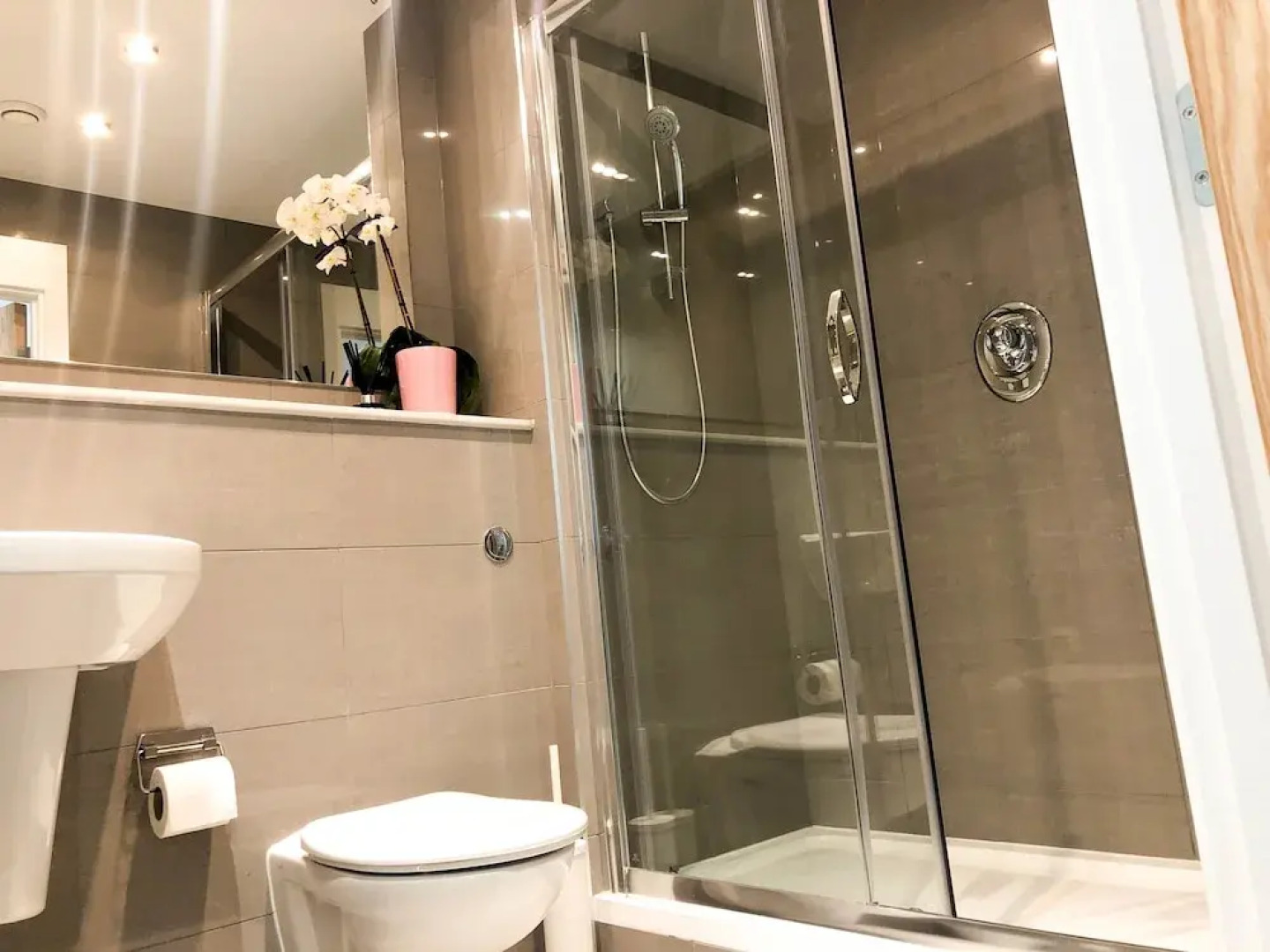 Regal Serviced Apartments