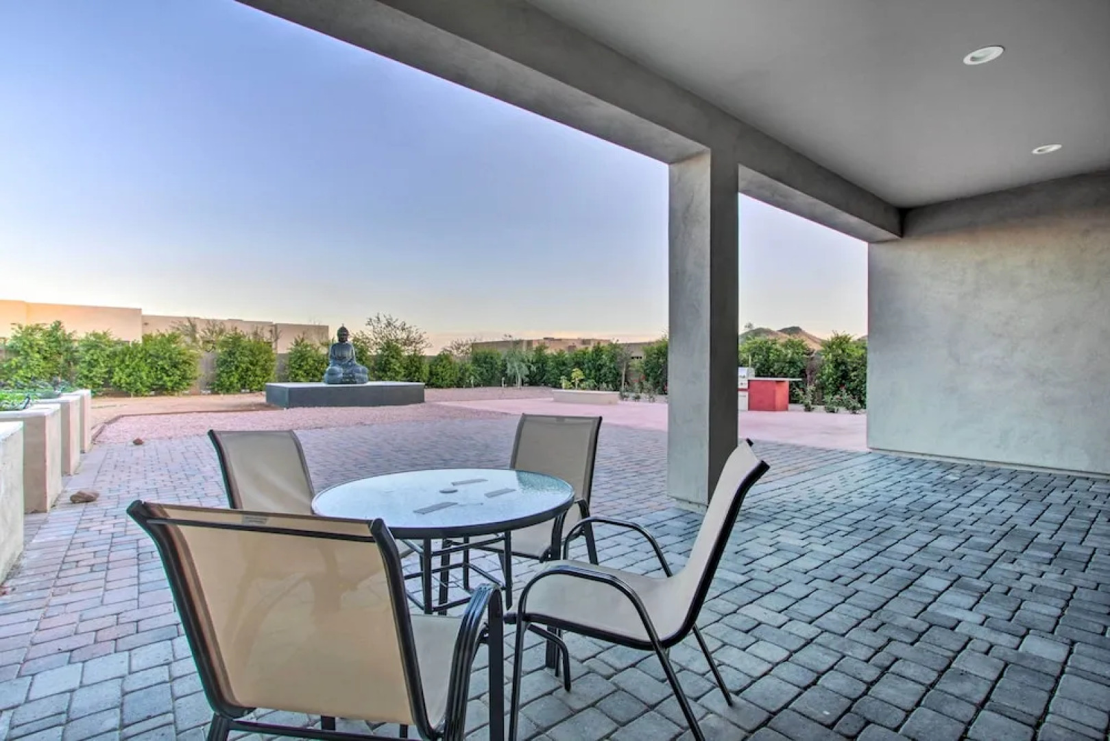 Desert Views, Fire Pit: Serene Phoenix Getaway