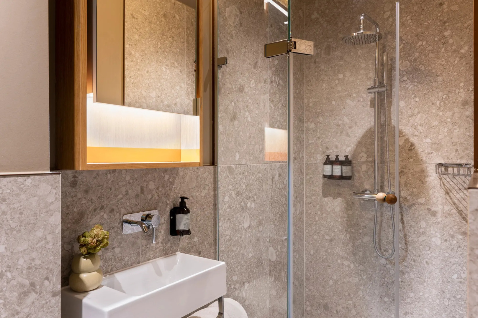 Locke At Broken Wharf