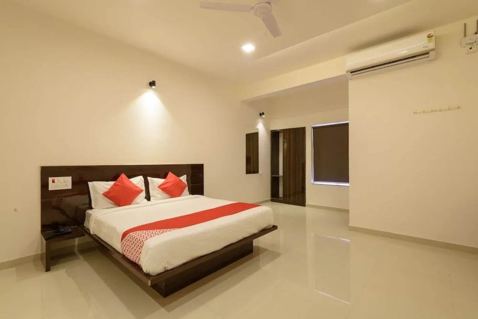 OYO 22964 Kundan Lawns