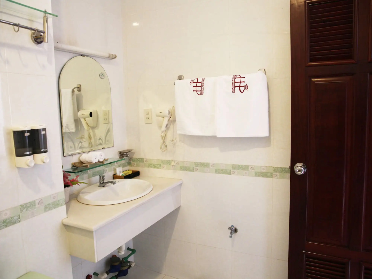 Hoa Phat Hotel & Apartment