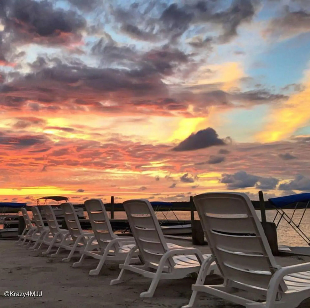 Snug Harbor Marina and Hotel