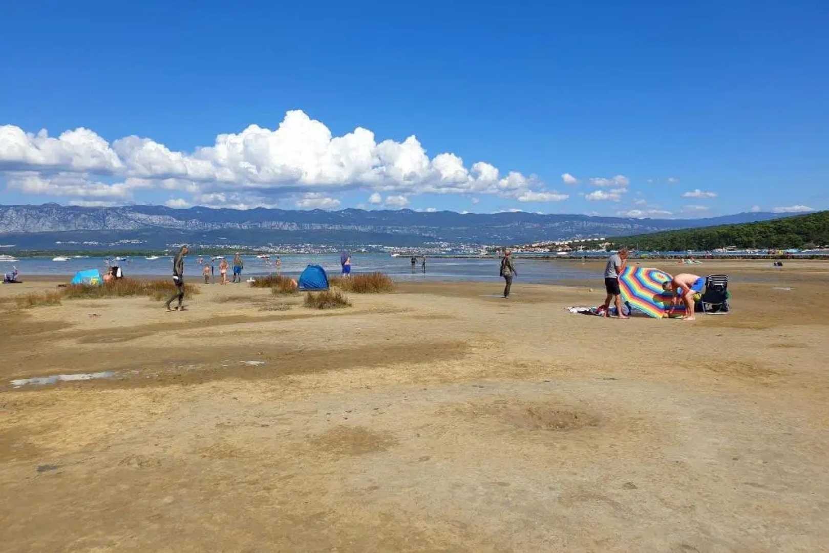 Apartments with a parking space Soline, Krk - 18802