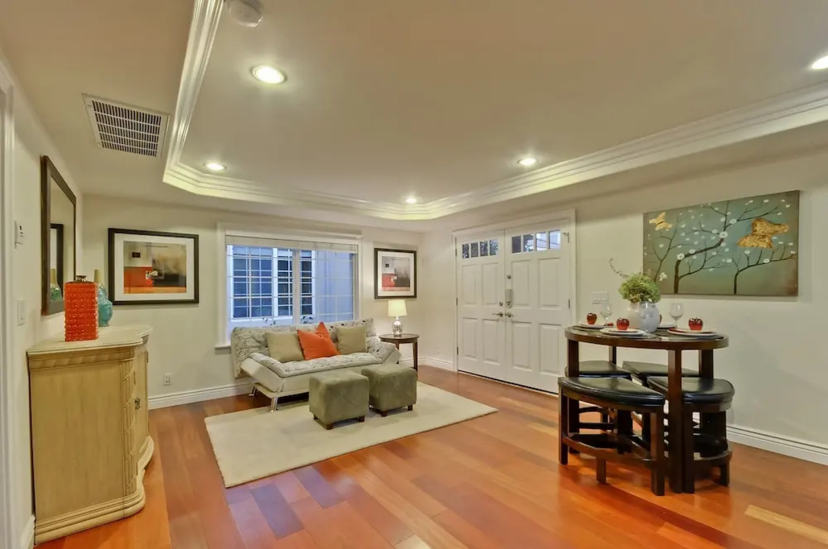 Private Luxury Guest House/ Suite / Executive 1 Bedroom Apts