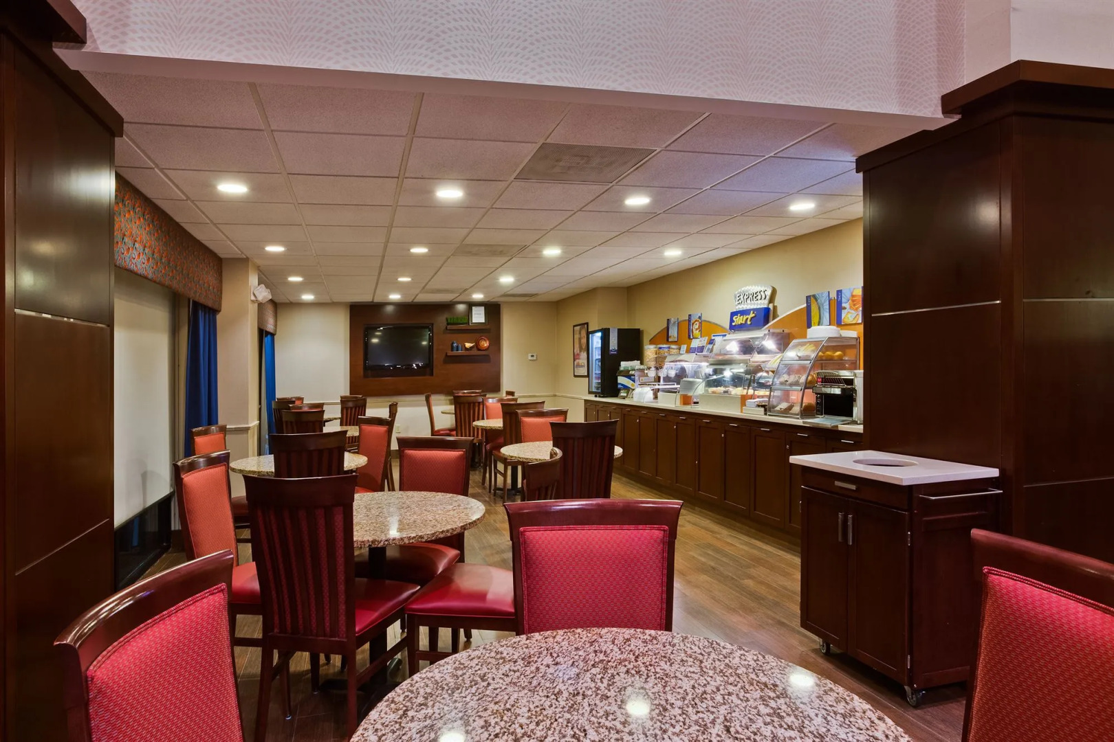 Holiday Inn Express Hotel & Suites Tampa Northwest - Oldsmar by IHG
