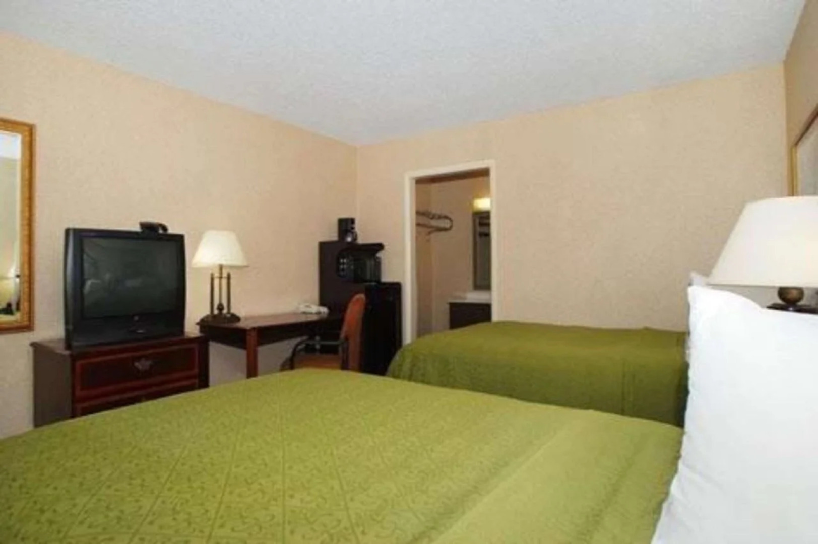 Rodeway Inn Conference Center