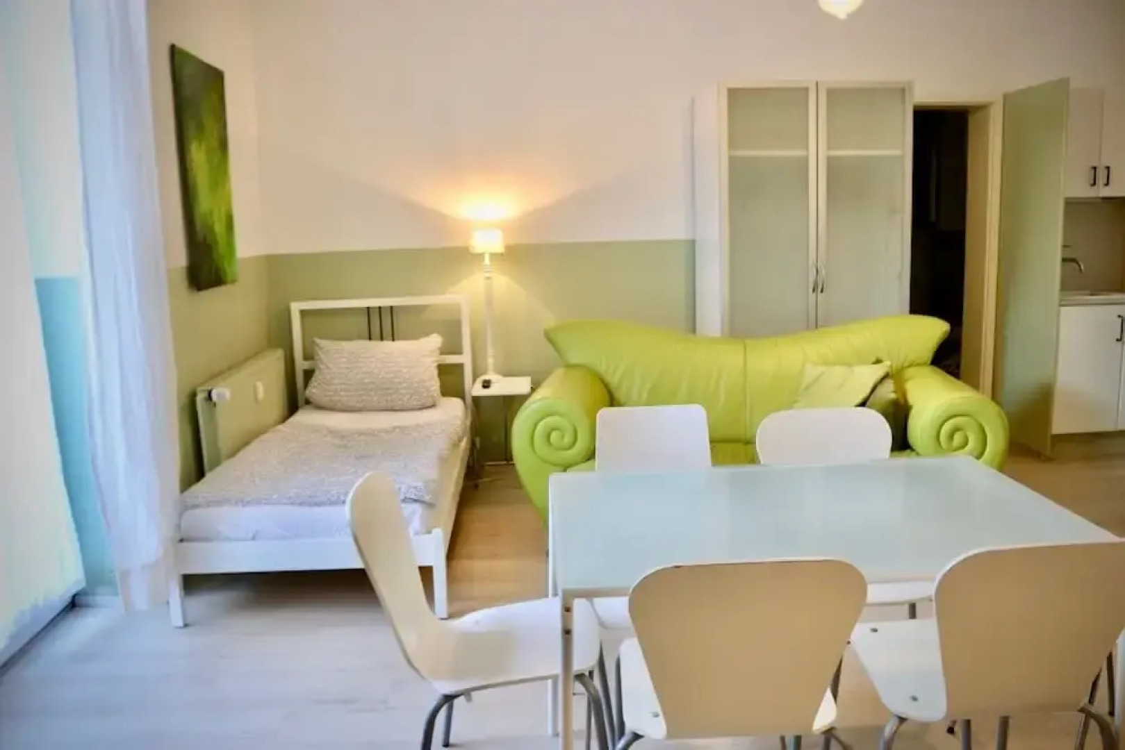 a-domo Apartments Mülheim - Apartments, Lofts & Hostel Rooms - short or longterm - single or grouptravel