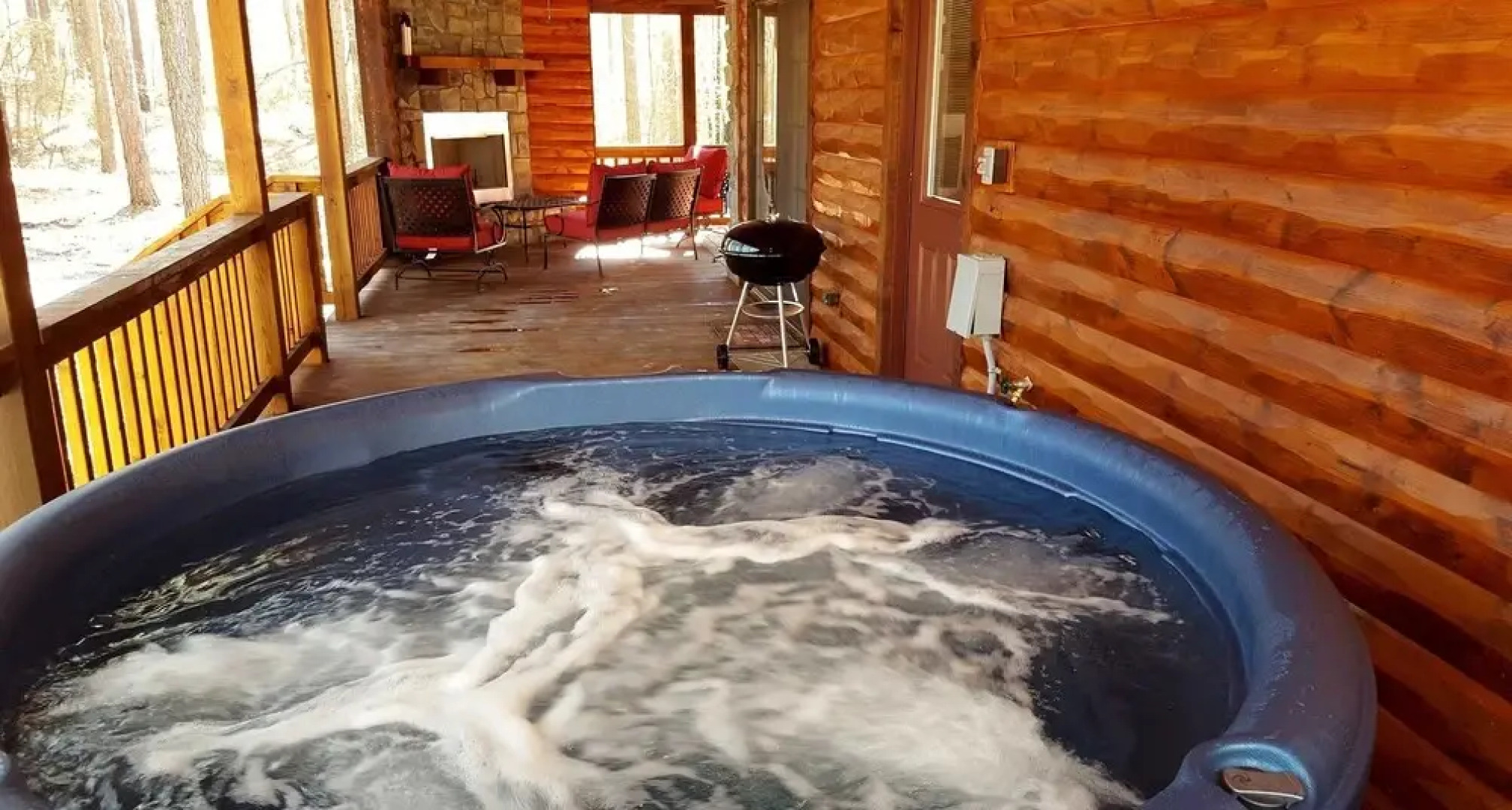 Ace in the Hole Cabin in the Wood With Hot Tub and Fireplace by Redawning