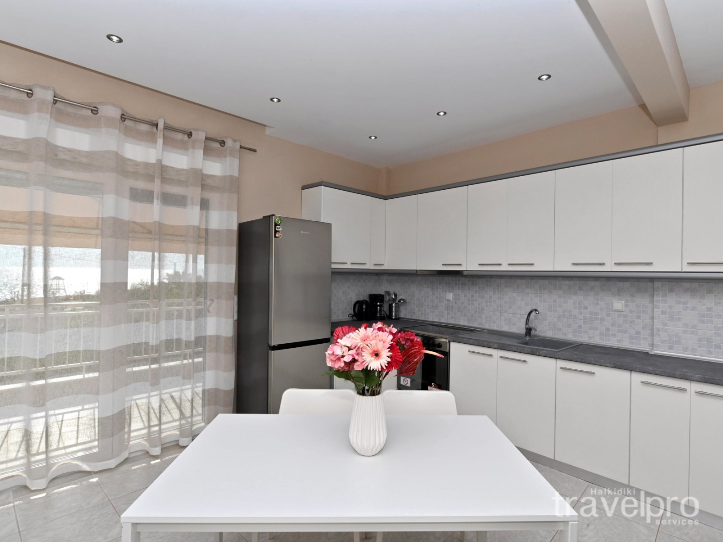 Sabbia Seafront Apartment  2 by TravelPro Serv...