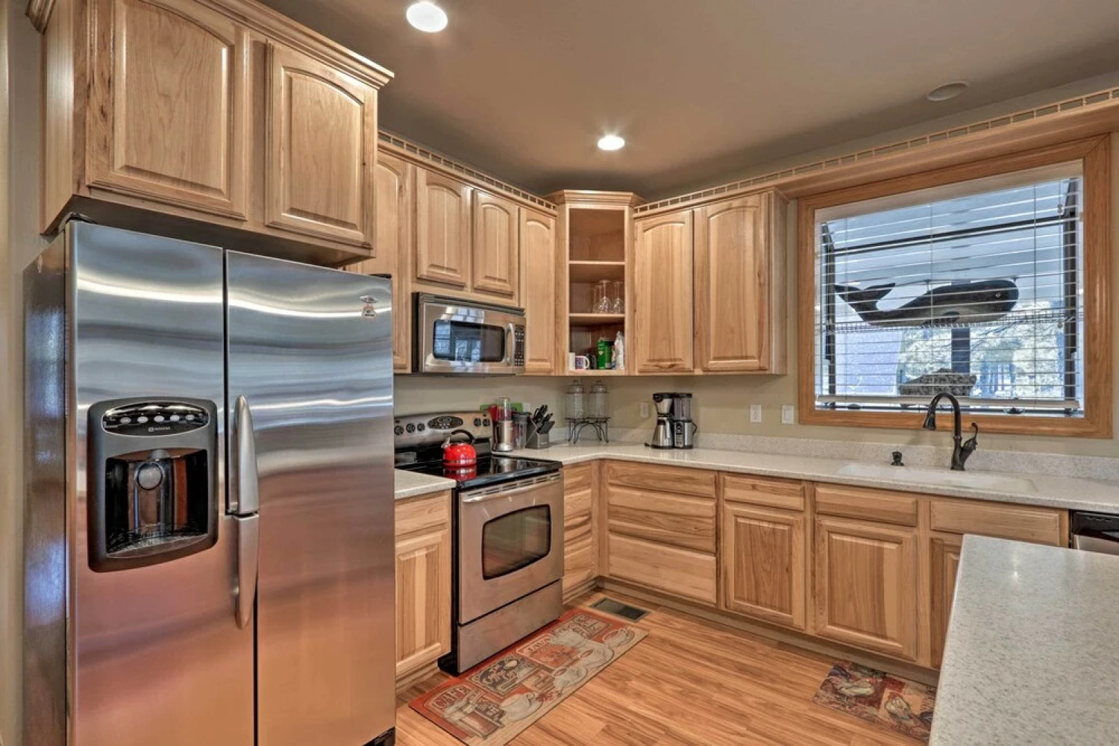 Sand Volleyball & Deck: Munds Park Getaway!