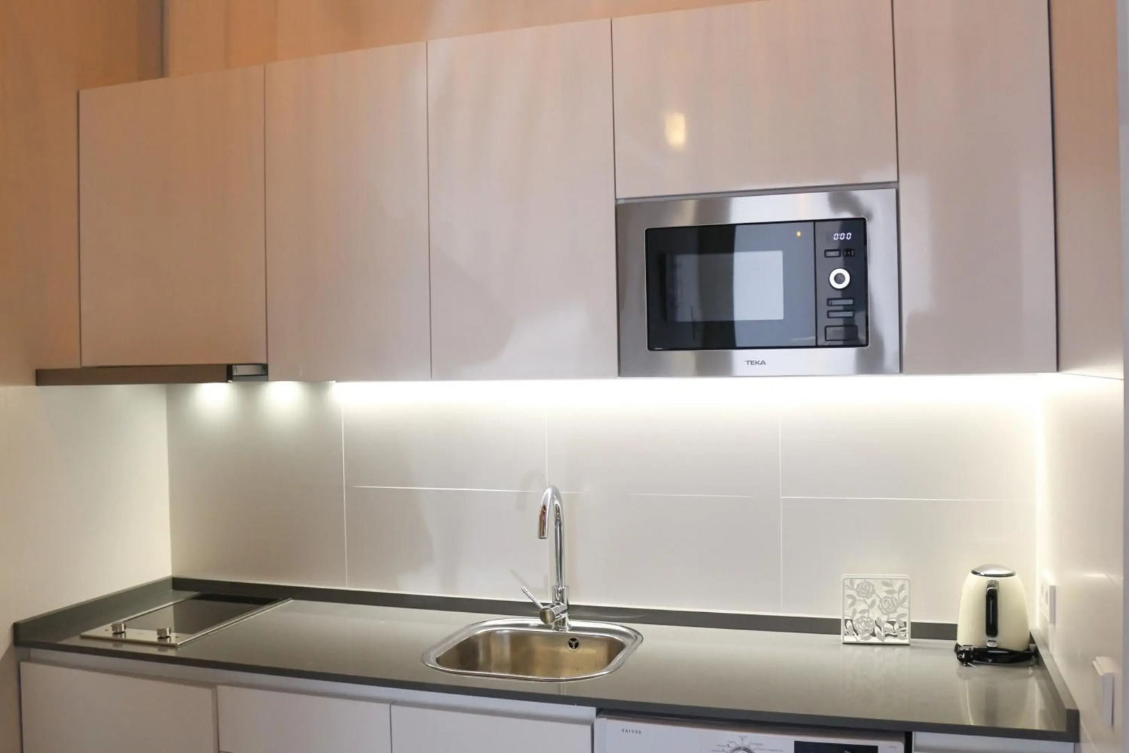 Balustrada Apartments