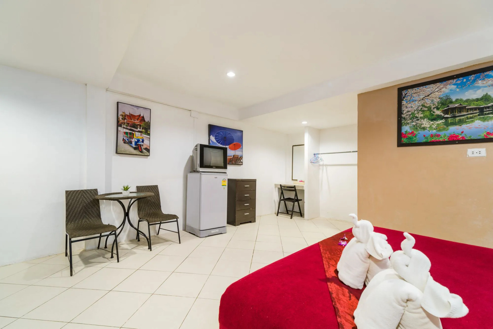 Rich Resort Beachside Hotel