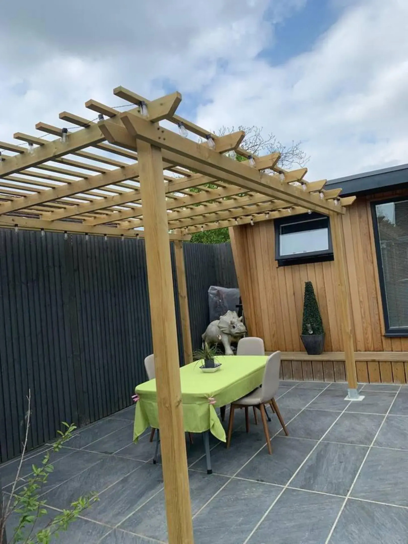 Lodge , air con , Free Parking , Mini bar