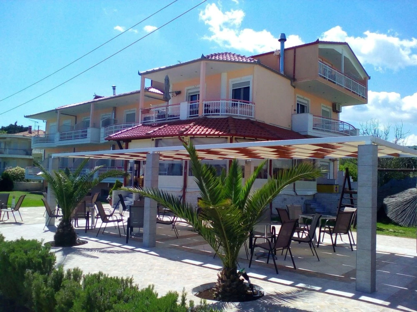 50 Meter bis zum Strand: Pension Delfini mit Terrasse