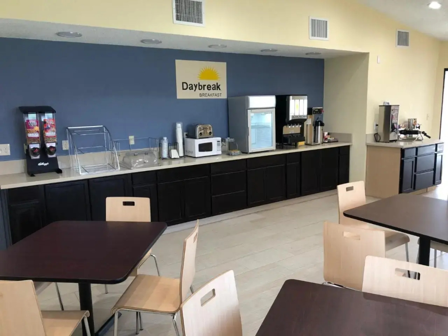 Days Inn by Wyndham King-Winston Salem Area