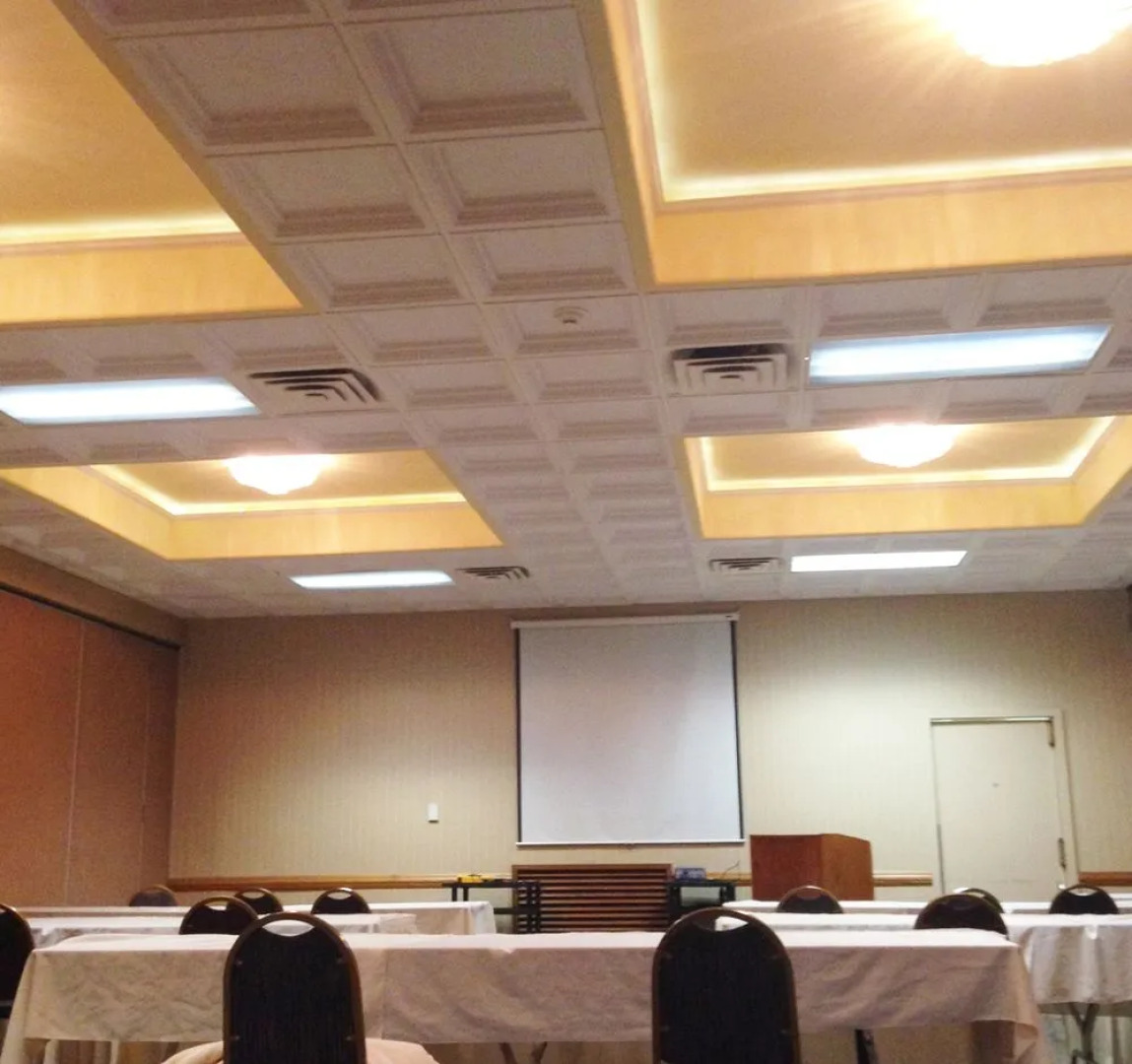 Ramada Williamsburg and Wasserbahn Waterpark