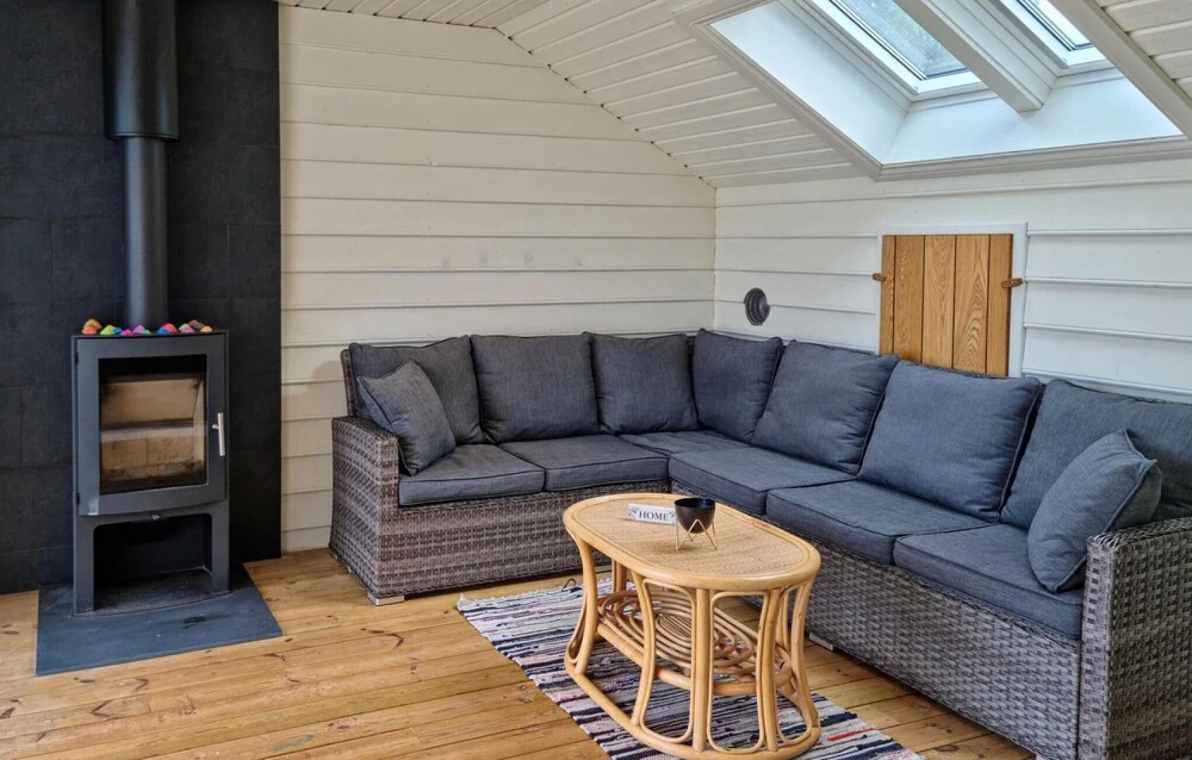 Amazing Home in Spangereid With Wifi and 5 Bedrooms