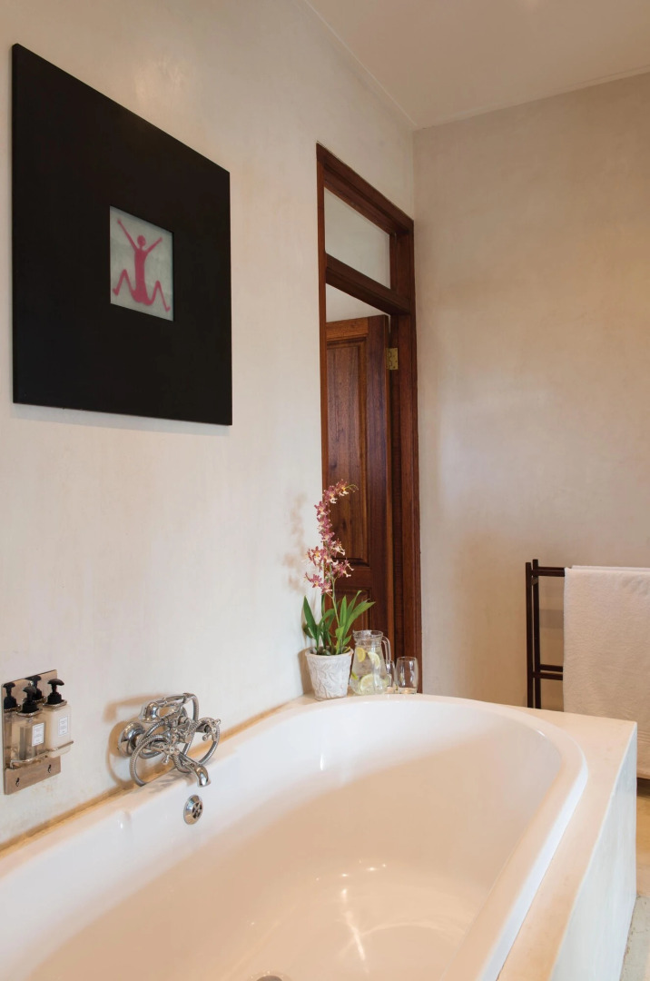 Casterbridge Hollow Boutique Hotel