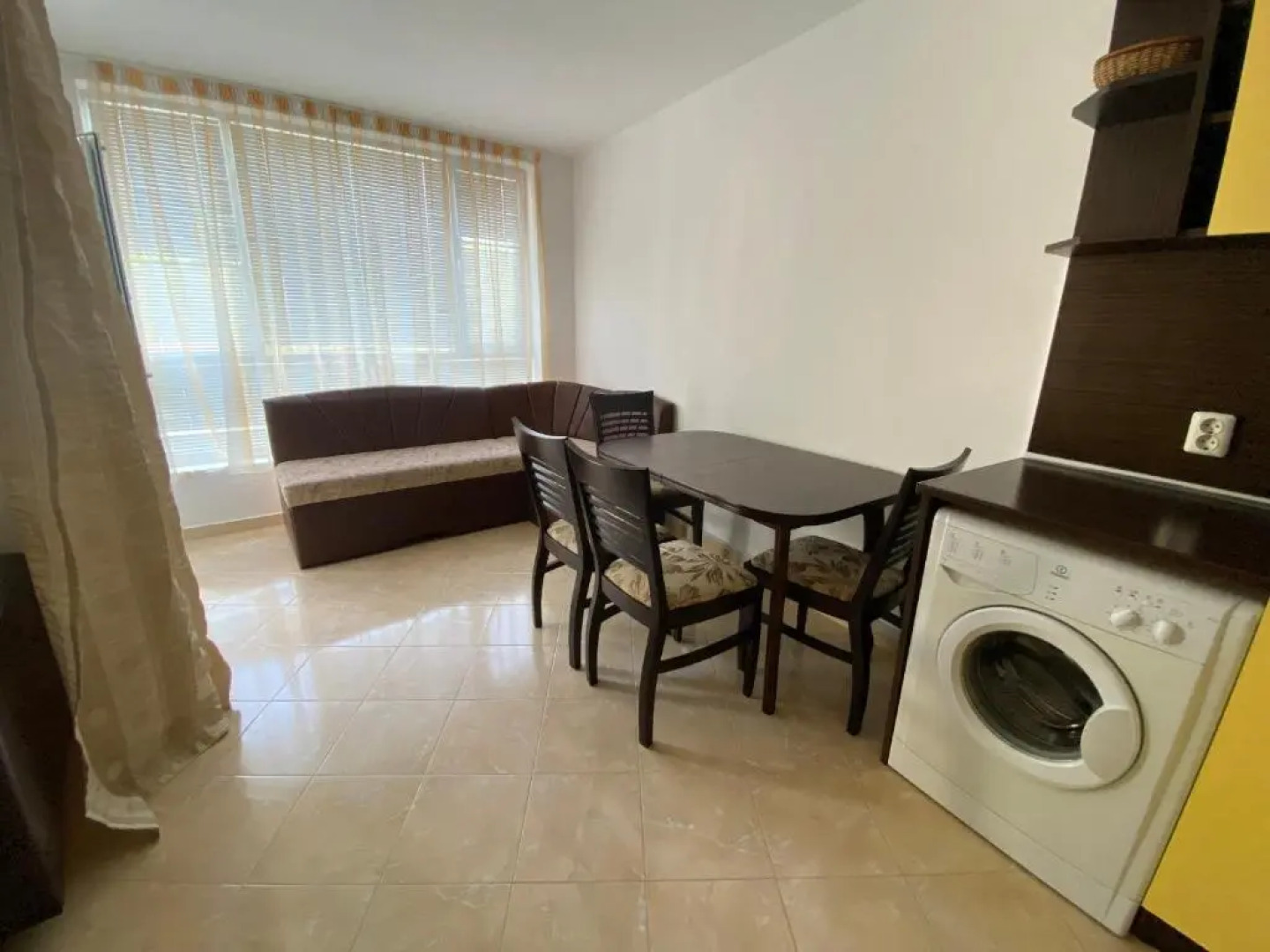 Apartment in Complex Colosseum