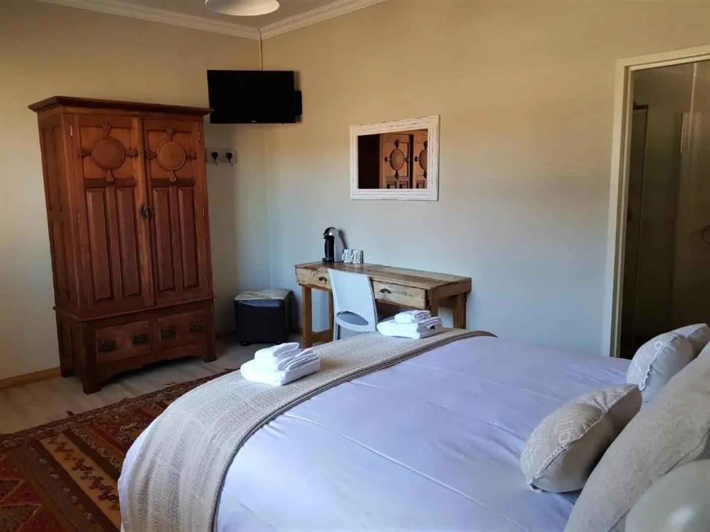 Mijn Kitchen Coffee Shop and B&B