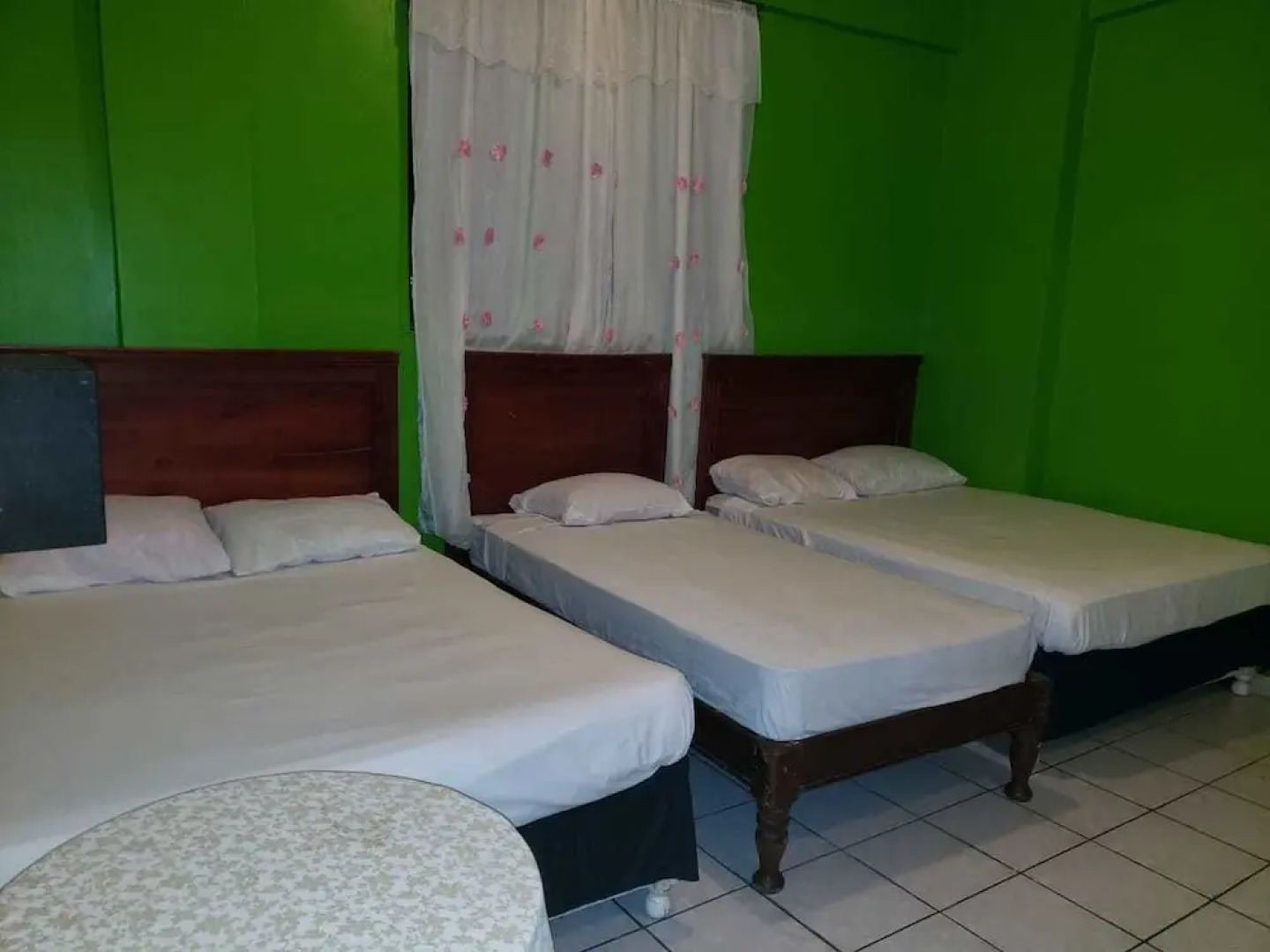 Hostal Guacamayos