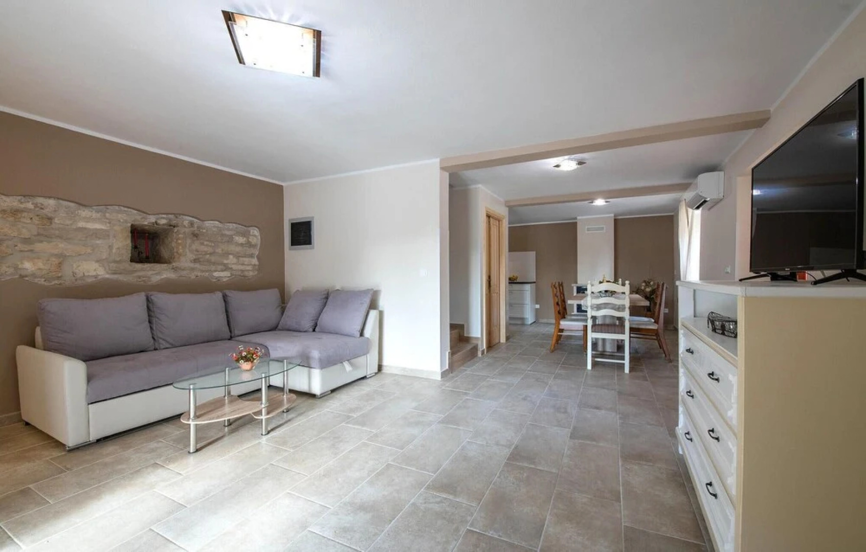 Awesome Home in Orbanici With 4 Bedrooms, Wifi and Outdoor Swimming Pool