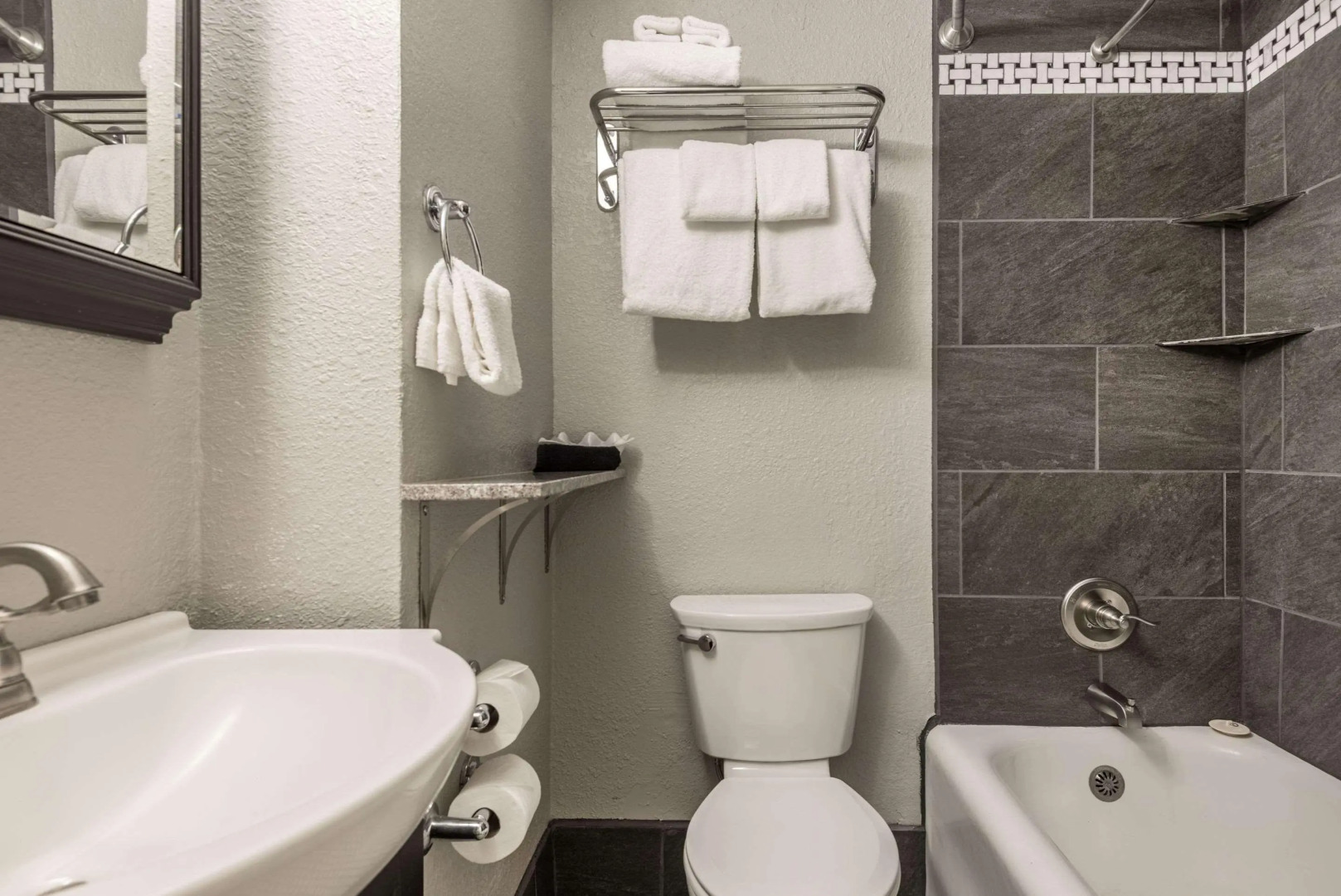 Hotel Bothwell Sedalia Central District, an Ascend Collection Hotel