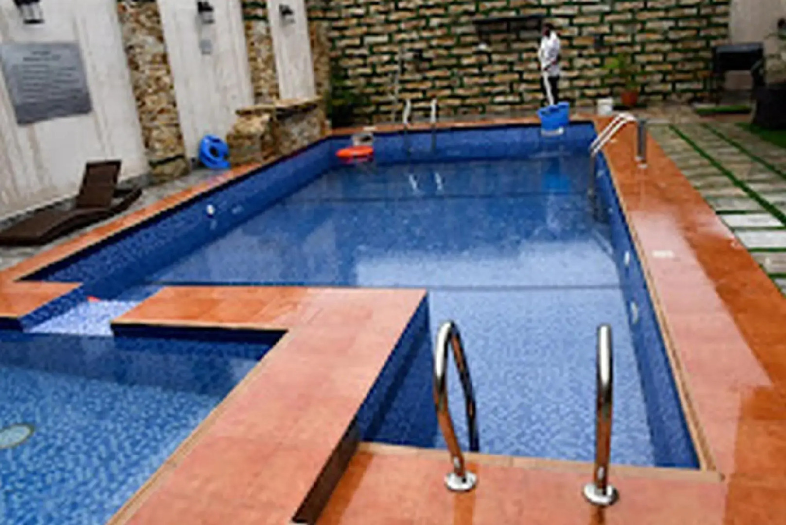 Geneva Hotel and Suites