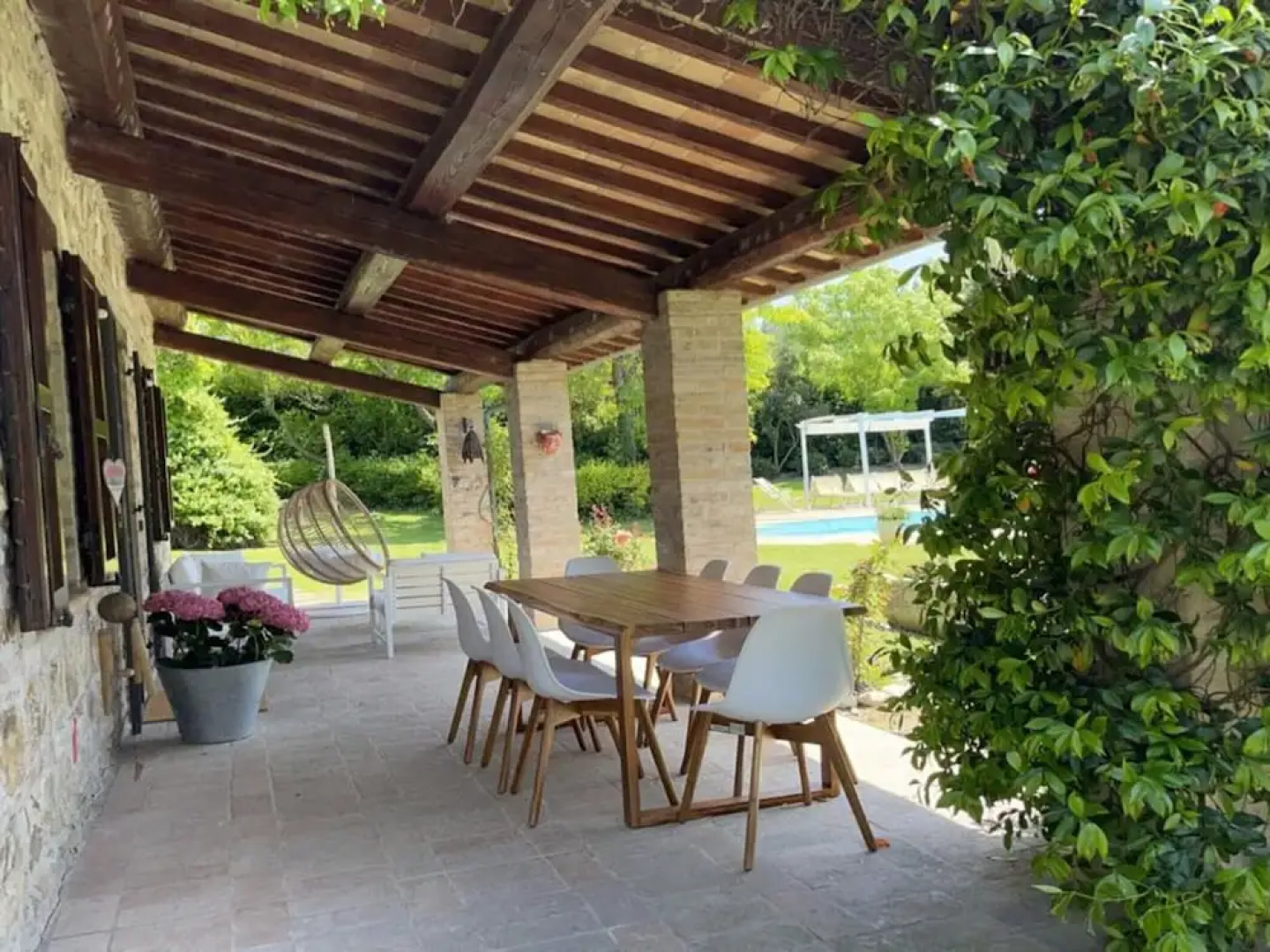 Marche Villa Close Culture