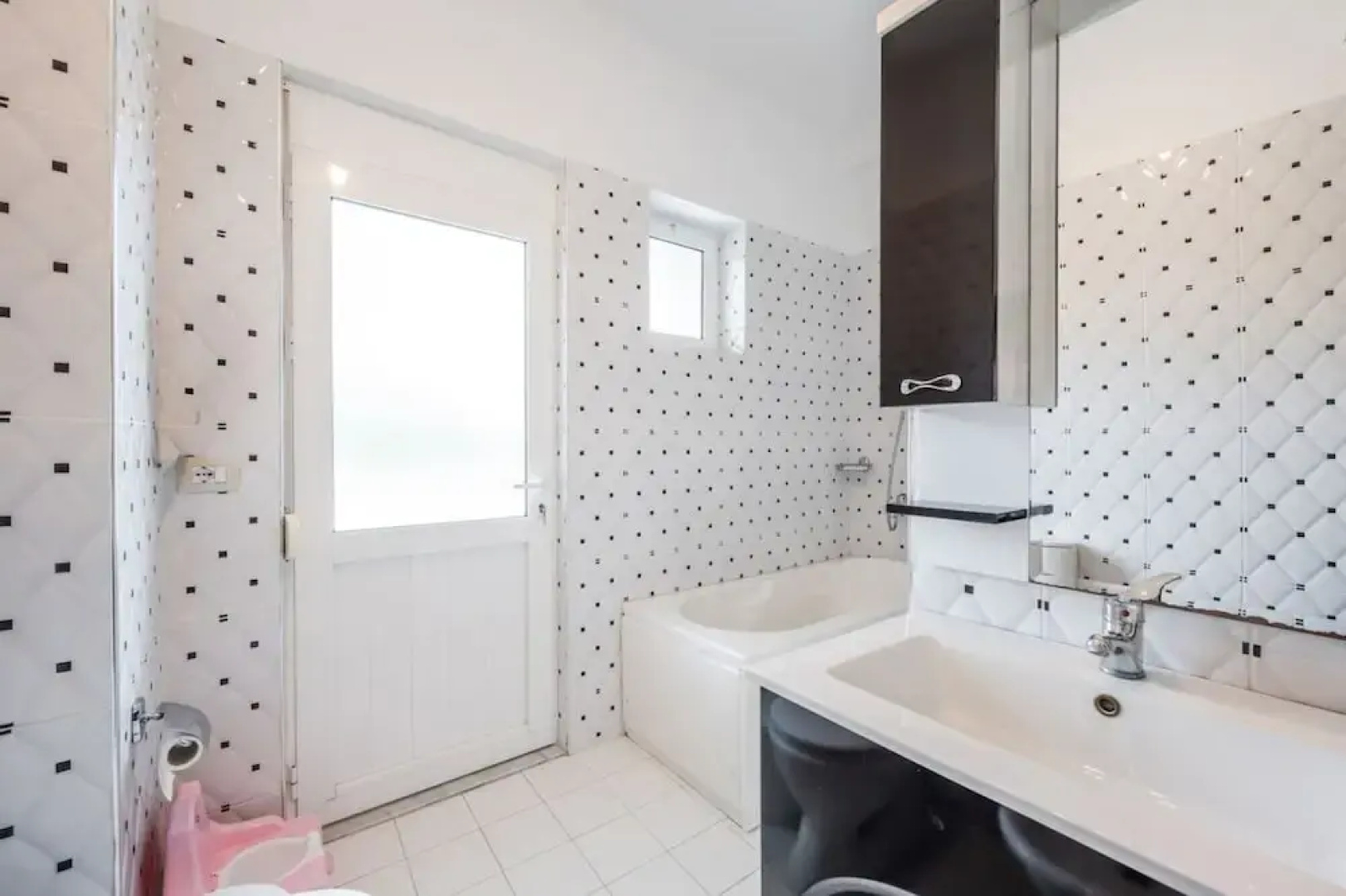 Hometown Apartment in Gjirokaster