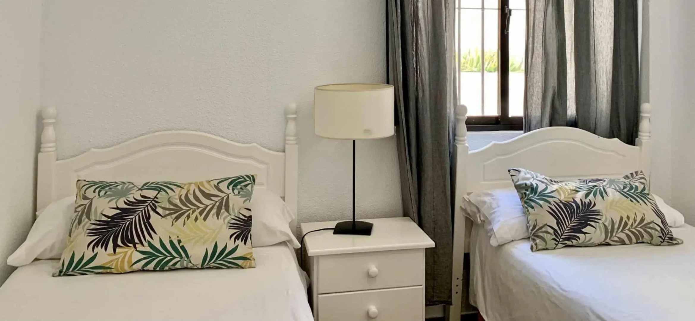 Apartamento F1 Urb Las Cañas