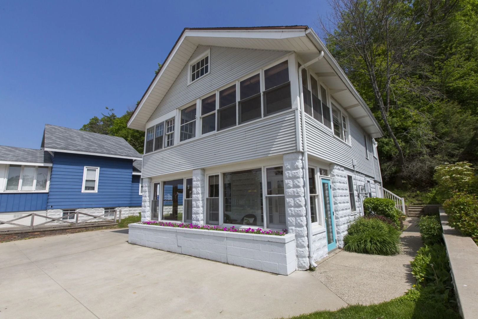 Serendipity Resort & Suites