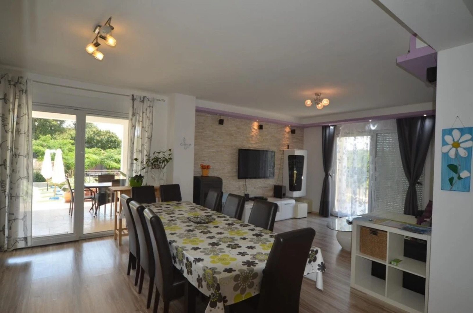 Villas in Kanfanar With 4 Bedrooms and 5 Bathrooms