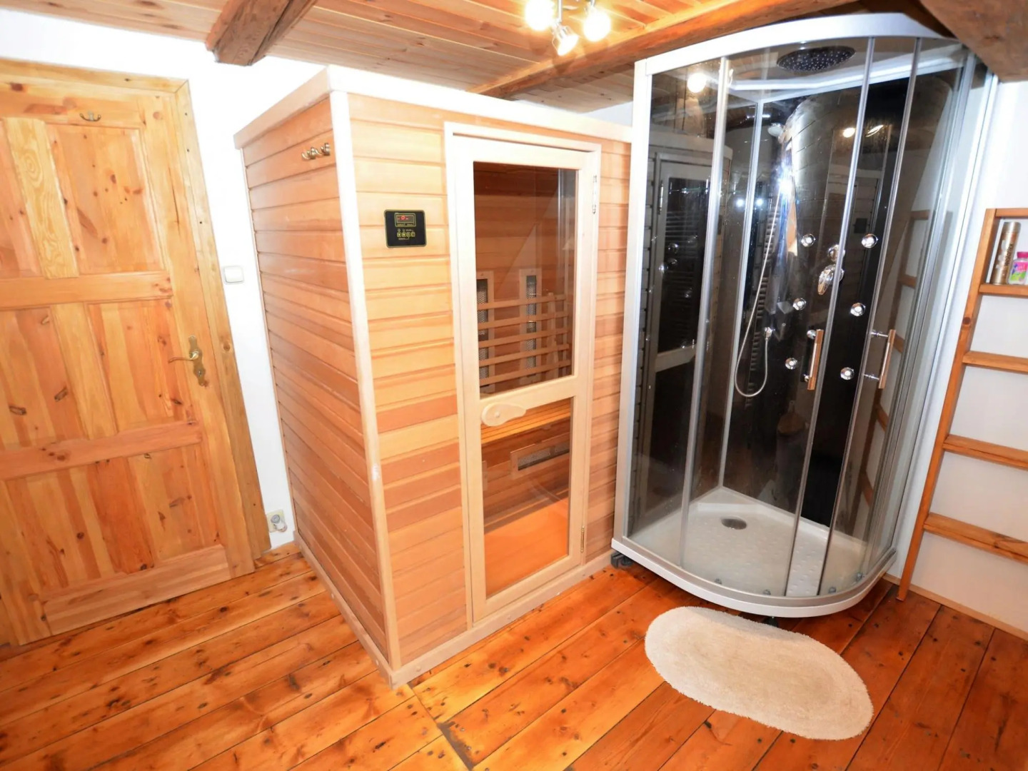 Comfortable holiday home with sauna and billiards, ski slope 2 km