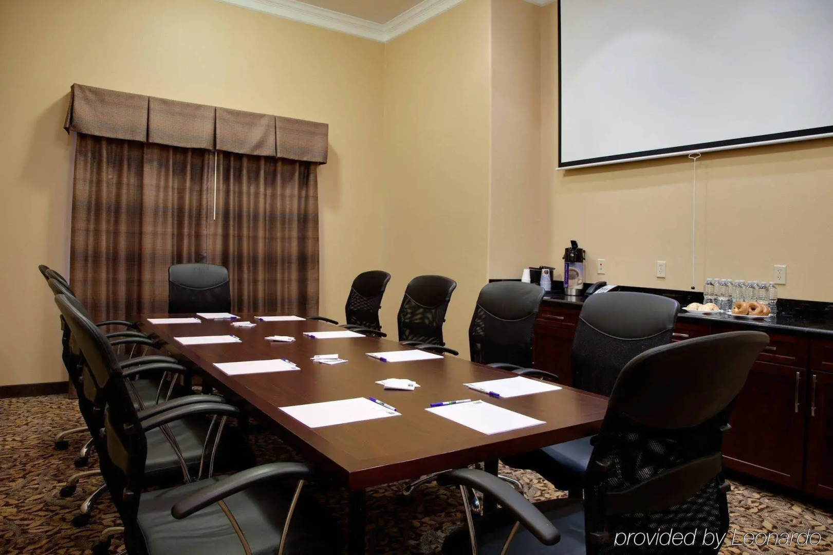 Holiday Inn Express Hotel & Suites Houston-Alvin by IHG