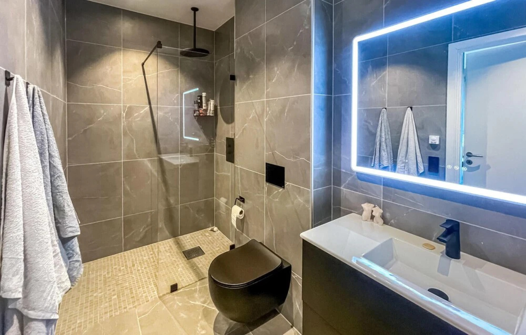 Amazing Apartment in Haugesund With Outdoor Swimming Pool, Wifi and 3 Bedrooms