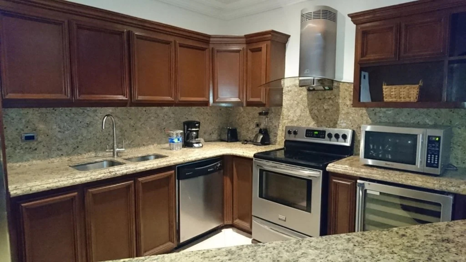 Las Olas Resort and Spa