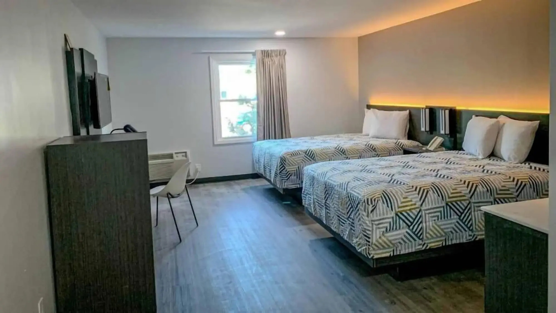 Motel 6 Rockford, IL