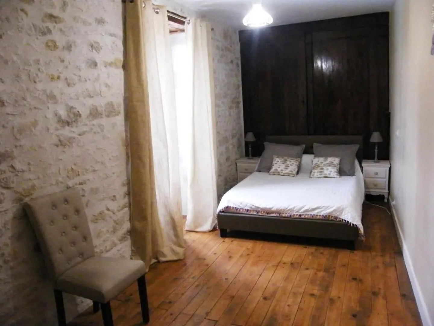 LOU CHASTEL - DEMEURE PERIGOURDINE ENTIEREMENT CLIMATISEE avec PISCINE PRIVEE