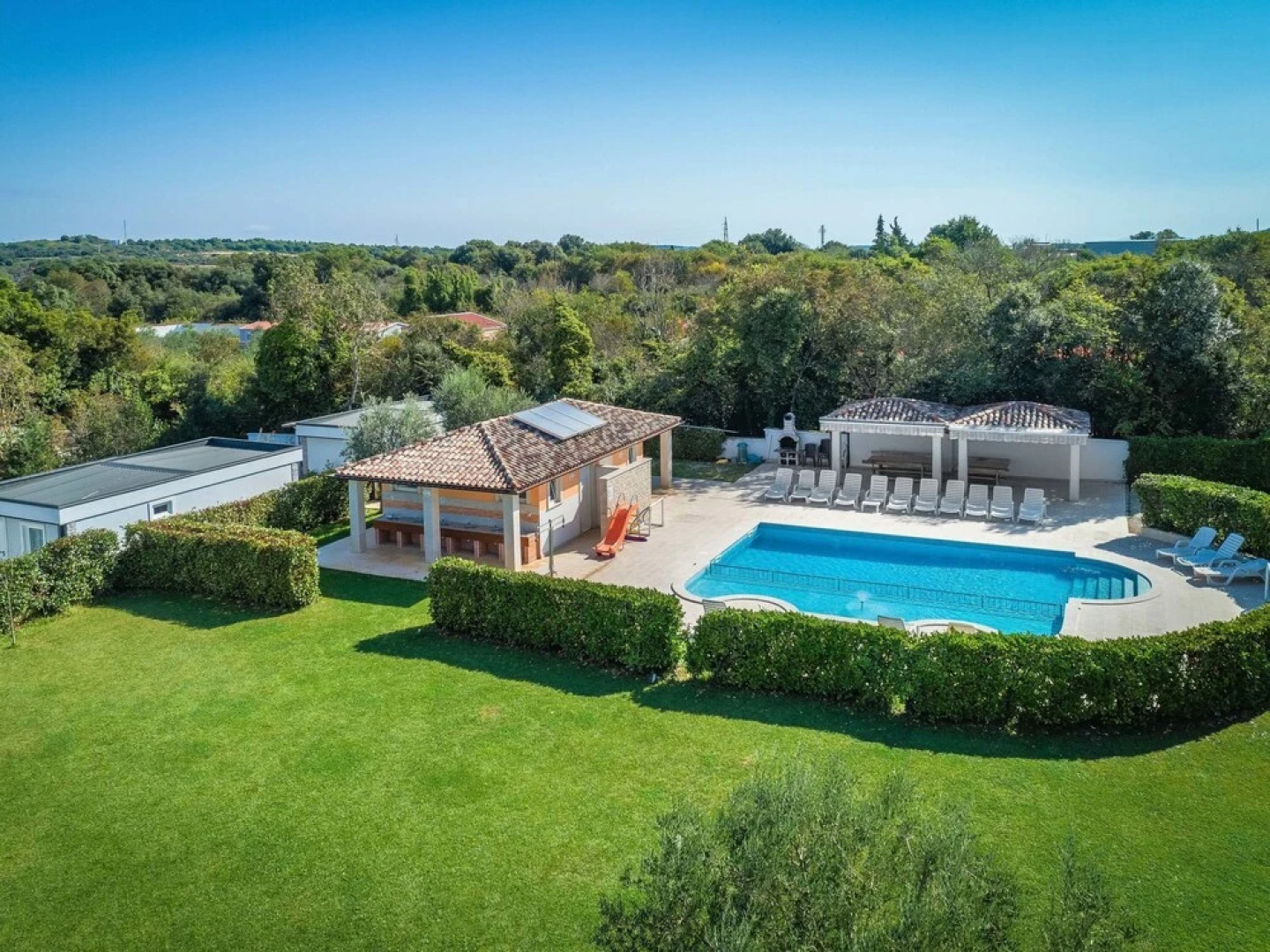 Luxury Premium Banjole