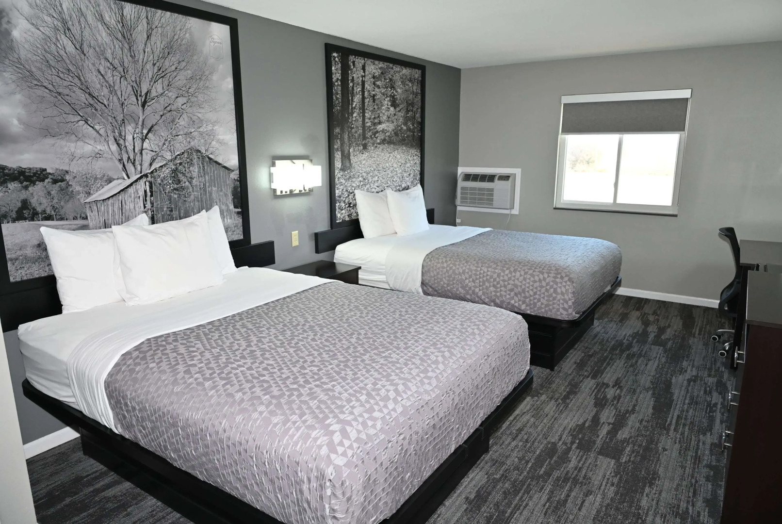 Super 8 by Wyndham Higginsville